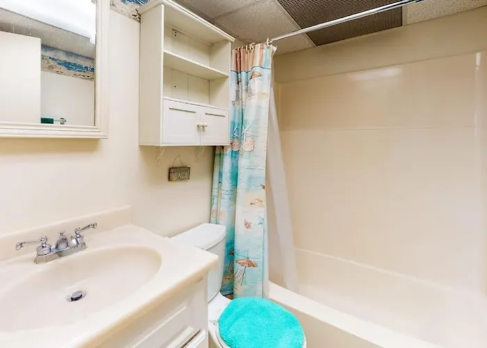 Three Cheers 106n Apartment